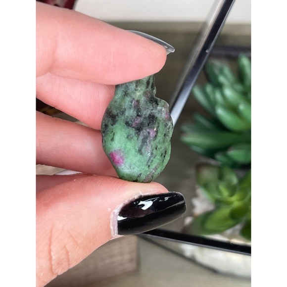 Mini Anatomical Heart Carving Crystal - Picture 4 of 6